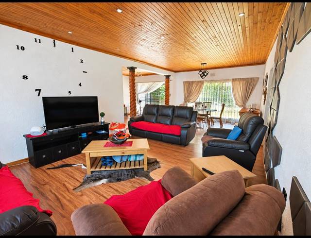 3 BEDROOM HOUSE FOR SALE IN STRUBENVALE